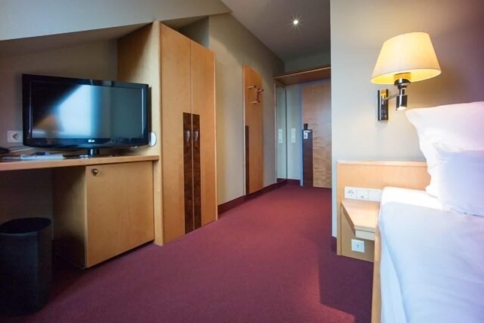 Gude Hotel